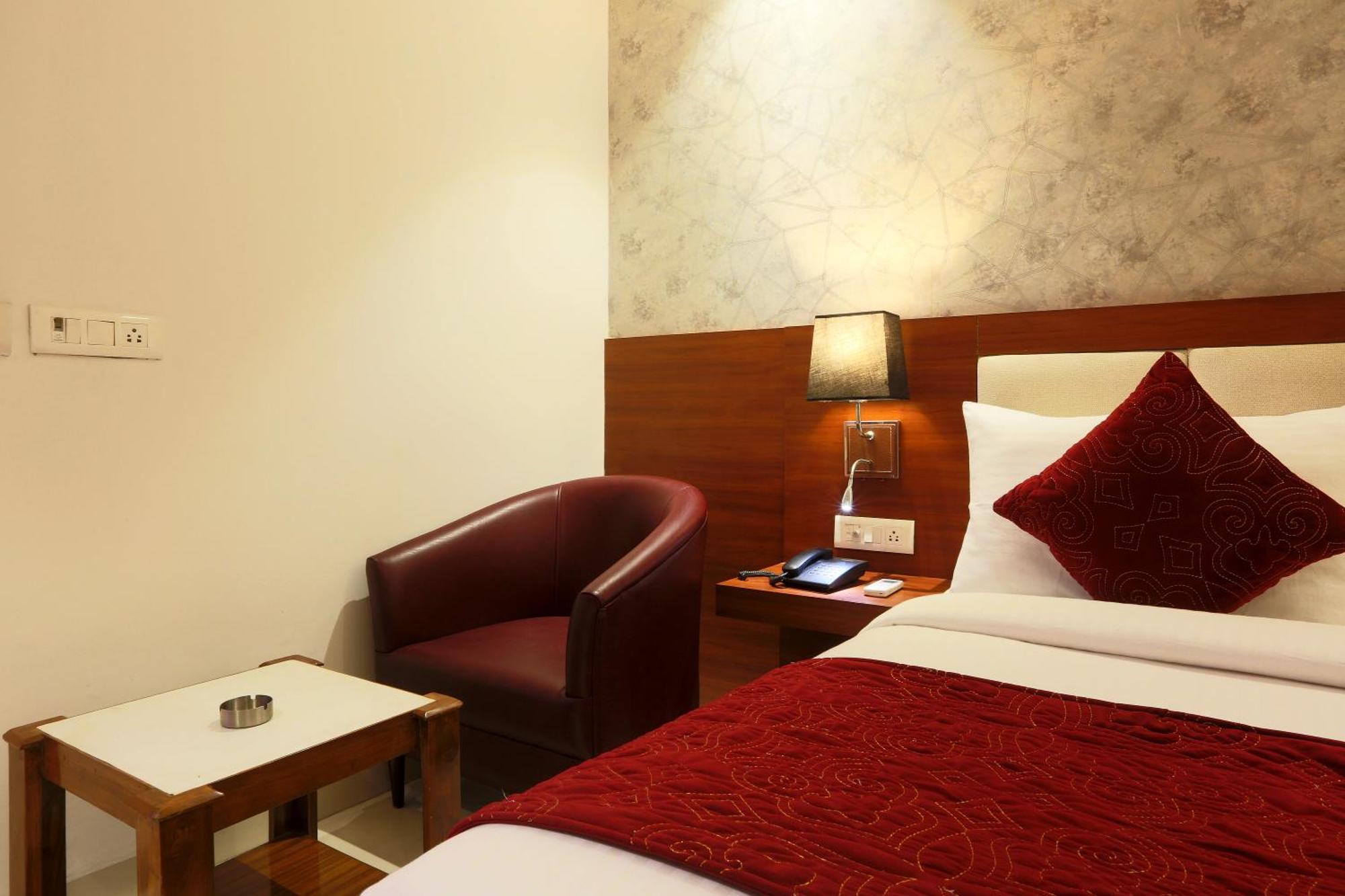 Hotel Arch Suites - Near Aerocity Neu-Delhi Exterior foto