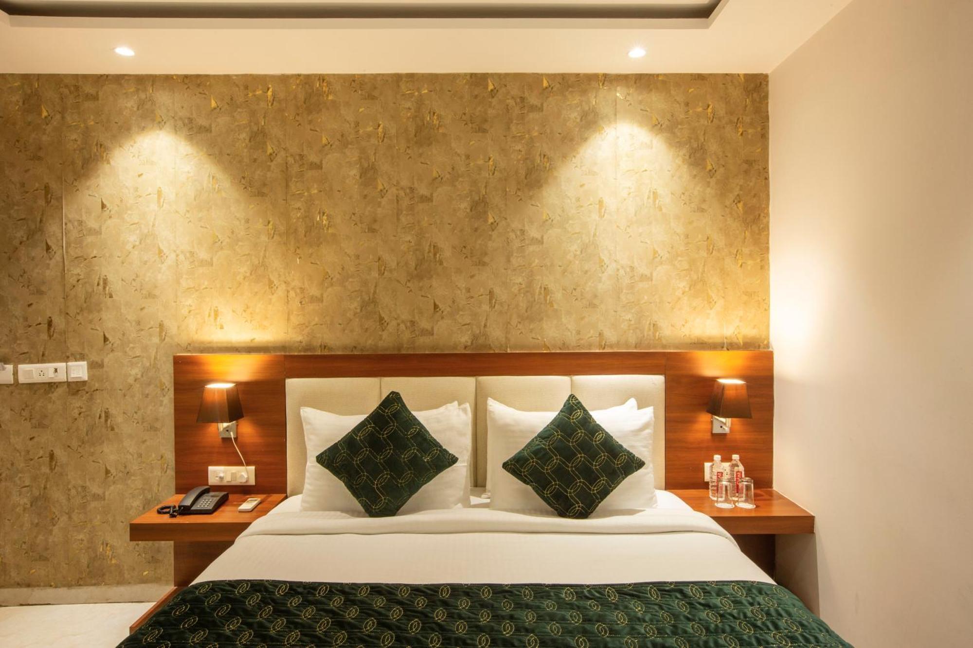 Hotel Arch Suites - Near Aerocity Neu-Delhi Exterior foto